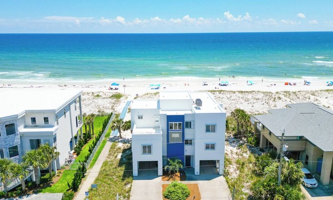 Villa Primera House | Stunning 5B Gulf Front Home!