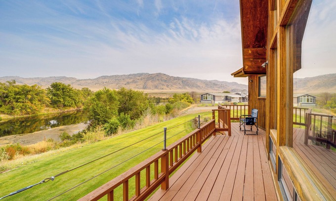 Brewster House | Stunning A-Frame Home w/Views, 10 Mi to Okanogan!