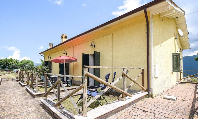 Preci Apartment | Stunning apartment in Todiano di Preci