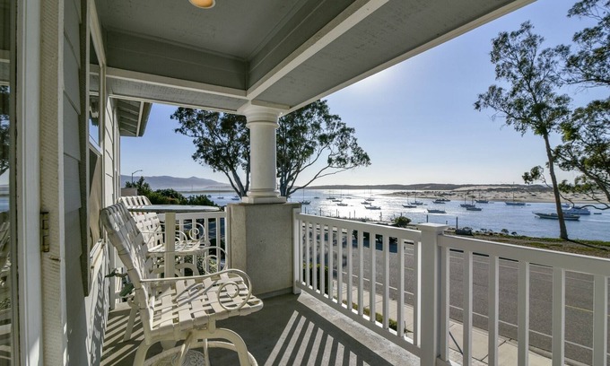 Morro Bay House | Stunning Bayfront Home Impeccably Decorated and Furnished