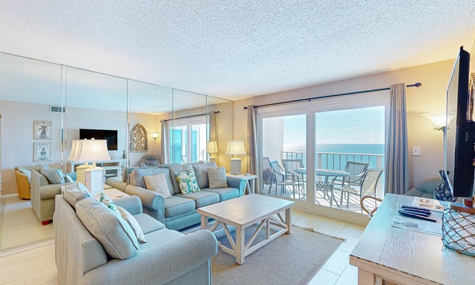 Biltmore Beach Condo | Stunning beachfront condo w/beach access, shared pool, & private balcony