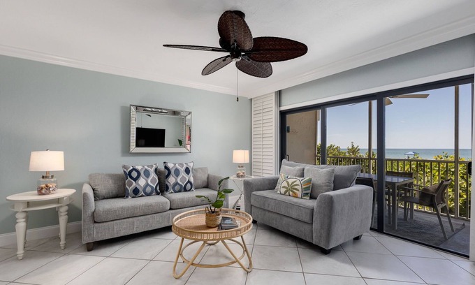 Captiva Condo | Stunning Beachfront Villa in South Seas