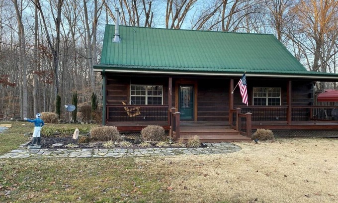 Cane Valley House | Stunning Cabin on Green River Lake