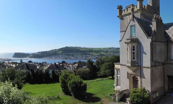 Teignmouth Other | Stunning ‘castle’ with panoramic views over the sea and estuary.