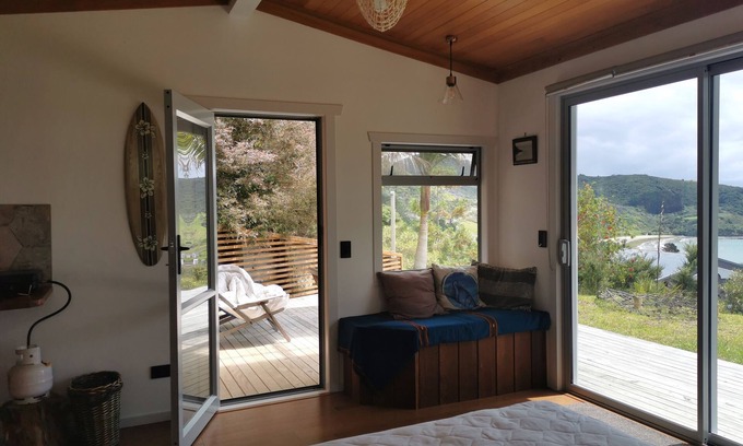 Ahipara Cabin | Stunning Eco Cabin with views of full stretch of 90 Mile Beach and Ahipara