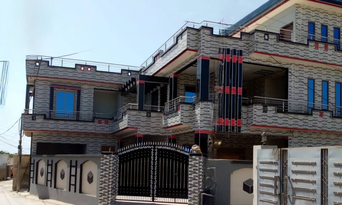 Mirpur House | Stunning Family, Mirpur House