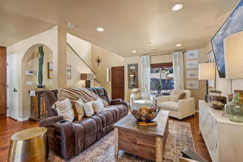 Flagstaff House | Stunning Golf Course View Home in Flagstaff Ranch