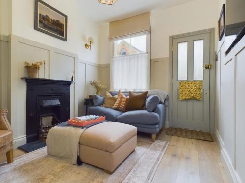 Leigh-on-Sea House | Stunning Heritage Cottage- The Heart of Old Leigh