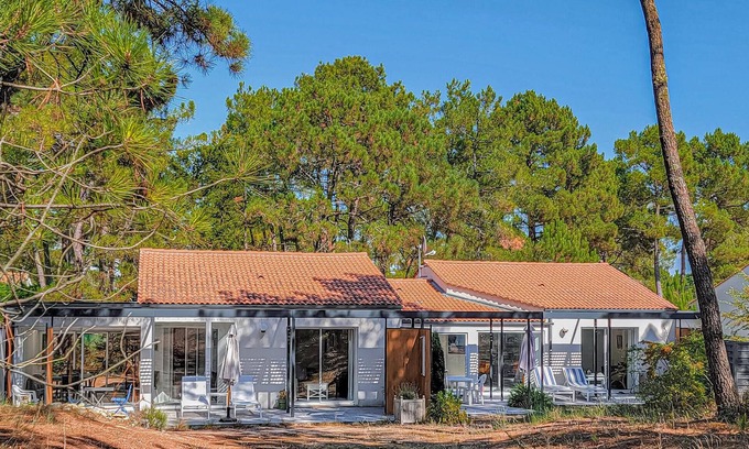 La Faute-sur-Mer House | Stunning home in La Faute sur Mer