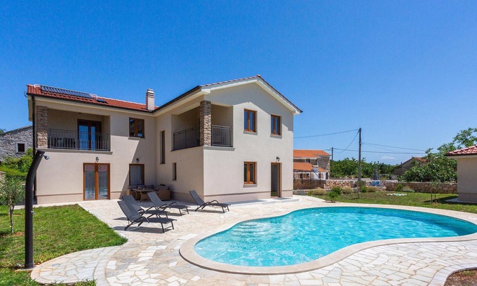 Kras House | Stunning home in Kras with WiFi