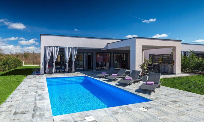 Butkovici House | Stunning home in Svetvincenat