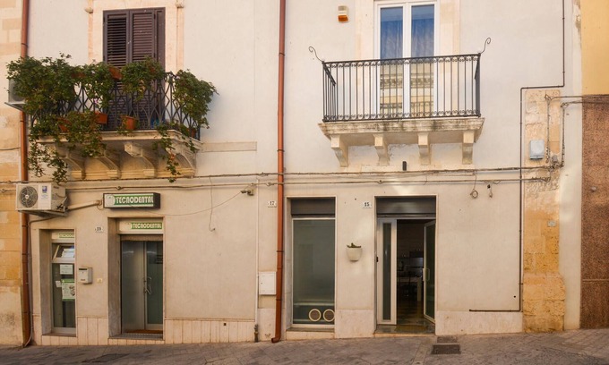 Solarino House | Stunning home in Solarino