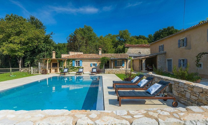 Gracisce House | Stunning home in Zminj