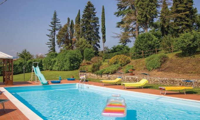 Vicchio Villa | Stunning villa with WIFI, private pool, TV, patio, pets allowed, panoramic view and parking