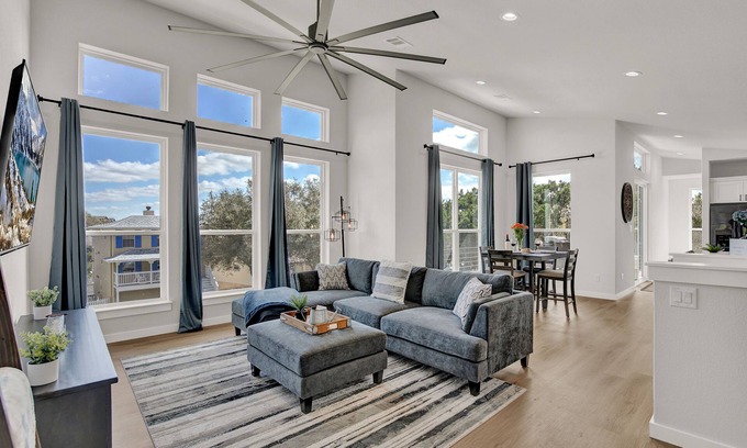 Point Venture House | Stunning Lake Home With Pool-beach-gym-boat Access