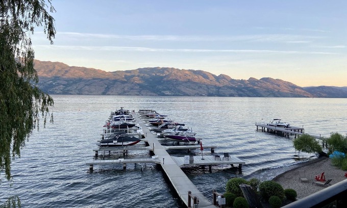 Westbank Condo | Stunning Lakefront Condo on the Beach - View, Pool, Hot Tub, Beach