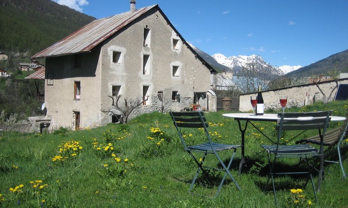 Forville Apartment | stunning, light, bright apartment - Briancon/Serre Chevalier - sleeps 2