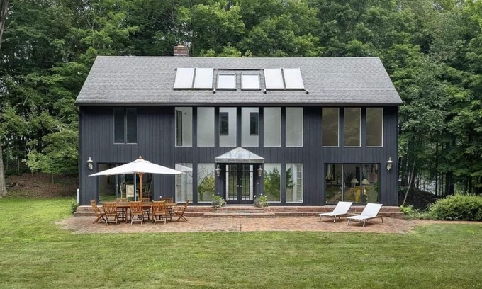 Salt Point House | Stunning Light-Filled Contemporary Home on 7 Acres