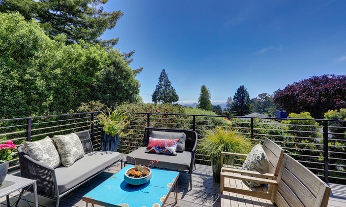 Mill Valley House | Stunning Mill Valley modern above Muir Wood with water views