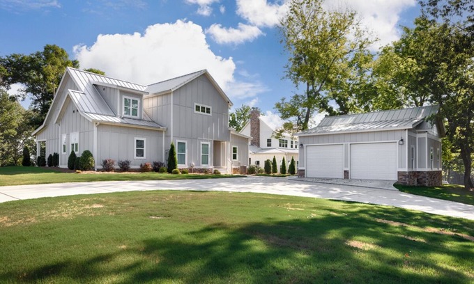 Scottsboro House | Stunning new home with lake access in a charming community, Great for a getaway!