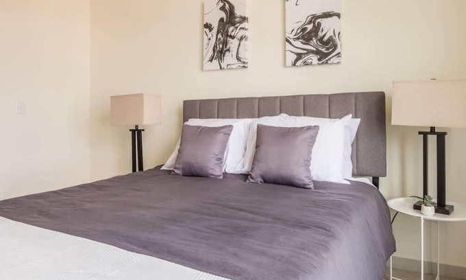 Downtown Louisville Apartment | Stunning Nulu 1BR CozySuites 04