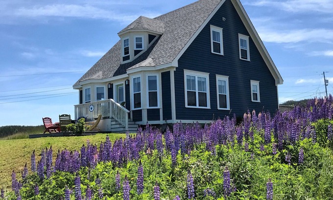 Trinity Cottage | Stunning Ocean View Vacation Home, Trinity NL
