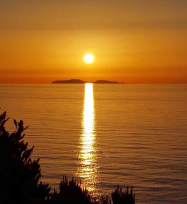 Angra do Heroismo Villa | Stunning ocean view with 3 islands in front of you