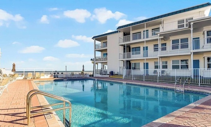 Bostwick Park Condo | Stunning Oceanfront 1 Bedroom Condo W/patio for amazing sunsets!