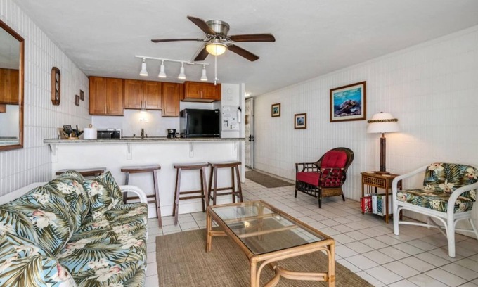 Punaluu Condo | Stunning Oceanview Condo on Oahu at Punaluu