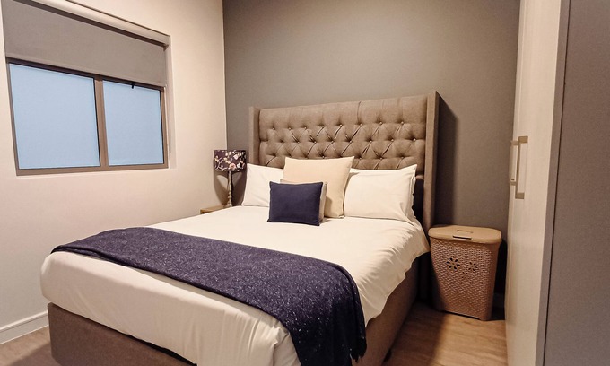 Greater Johannesburg Metropolitan Area Apartment | Stunning One Bedroom In Rosebank