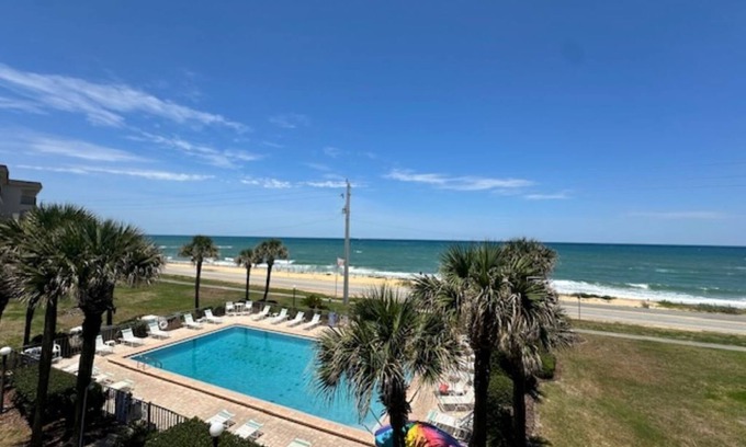 Ormond Shores Estates Condo | Stunning Pool & Ocean View 2/2 Ormond Beach Condominium