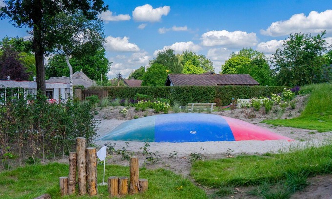 Municipality of Waalwijk House | Stunning private villa for 6 people with WIFI, pool, TV and terrace