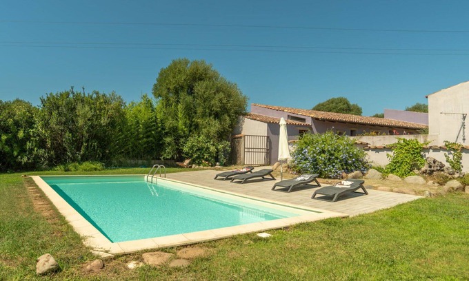 Viddalba House | Stunning private villa with WIFI, A/C, private pool, TV, patio, pets allowed and panoramic view