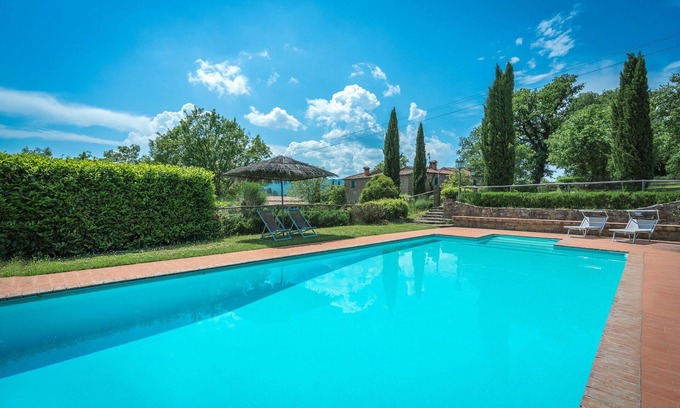 Bucine Villa | Stunning private villa for 20 guests with WIFI, private pool, patio, pets allowed and panoramic .