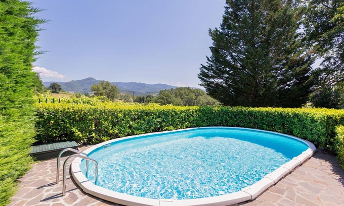 Vicchio House | Stunning private villa for 7 people with private pool, WIFI, TV, balcony and panoramic view