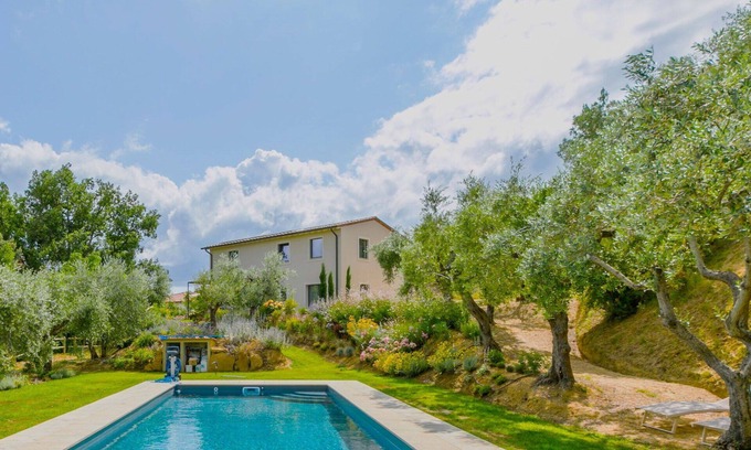 Montisi Villa | Stunning private villa for 6 people with private pool, WIFI, A/C, TV and patio