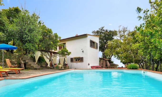 Marciana Villa | Stunning private villa for 8 people with WIFI, private pool, TV, terrace, pets allowed and parking