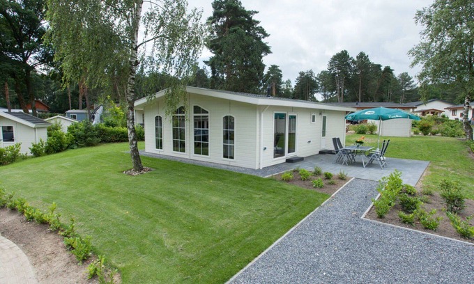 Susteren House | Stunning private villa for 4 people with pool, WIFI, TV, terrace and parking