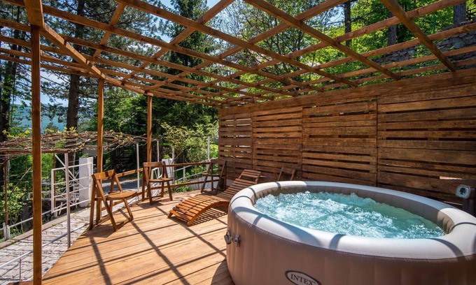 Lic House | Stunning private villa for 6 guests with hot tub, WIFI, TV, terrace and pets allowed