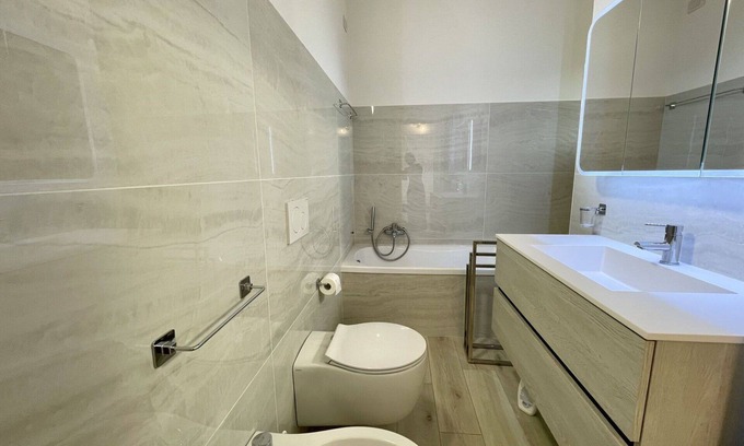 Colico Piano House | Stunning private villa for 6 people with TV and balcony