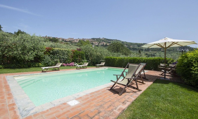 Camucia Villa | Stunning private villa for 13 guests with A/C, WIFI, private pool, TV, terrace and panoramic view