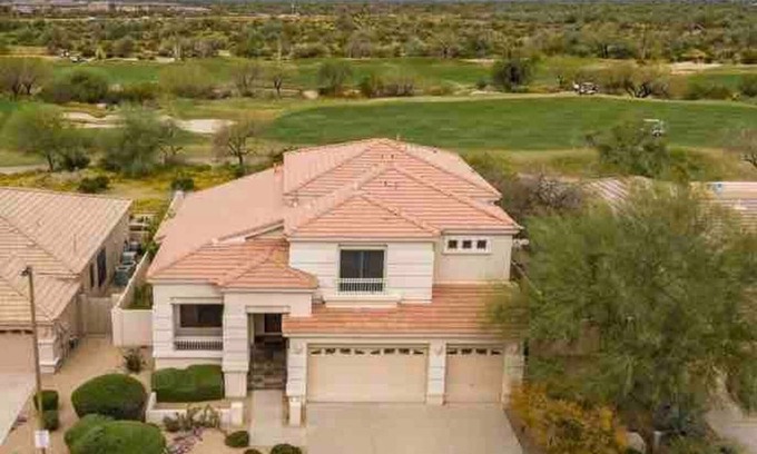 Glen Eagle House | STUNNING & SPACIOUS Golf Course Paradise | ð¥Pool | Balcony view | BBQ | Fire pit