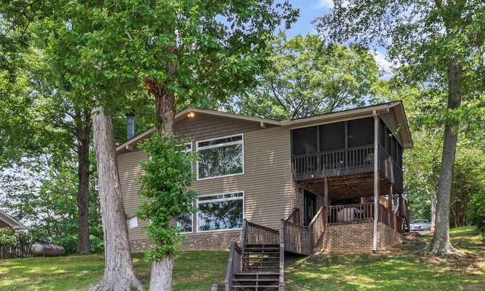 Cropwell House | 💎Stunning Versatile Lakehouse in Cropwell🌊