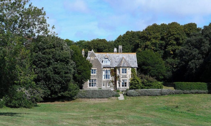 Bincombe House | Stunning Victorian house with views over the Jurassic Coast and Portland.