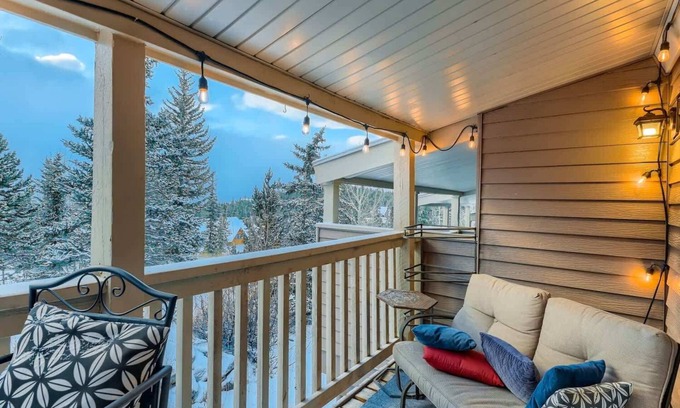 Baldy Mountain House | Stunning Views from the Top of Boreas Pass