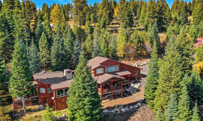 McCall Cabin | Stunning views of Payette Lake and Surrounding Mountains