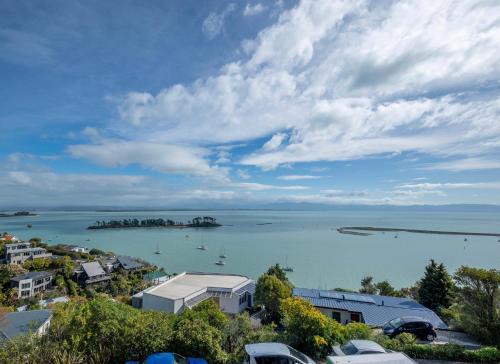 Stepneyville House | Stunning views over Tasman Bay