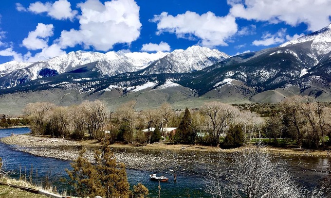 Livingston House | Stunning views right on the Majestic Yellowstone River!