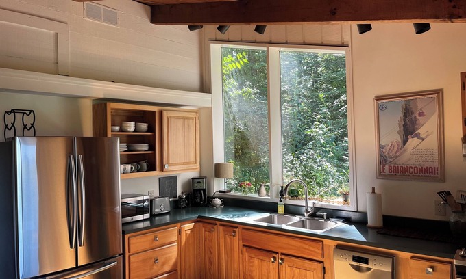 Waterbury Center House | Stunning views near Stowe /Private mountain home