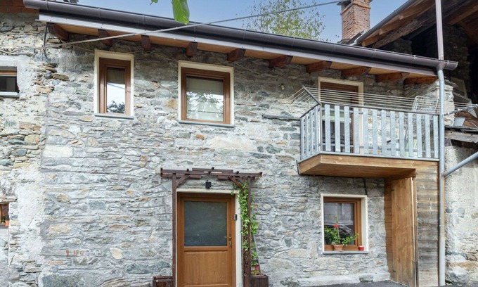 Barche House | Stunning villa for 5 guests with WIFI, TV, patio, pets allowed and parking